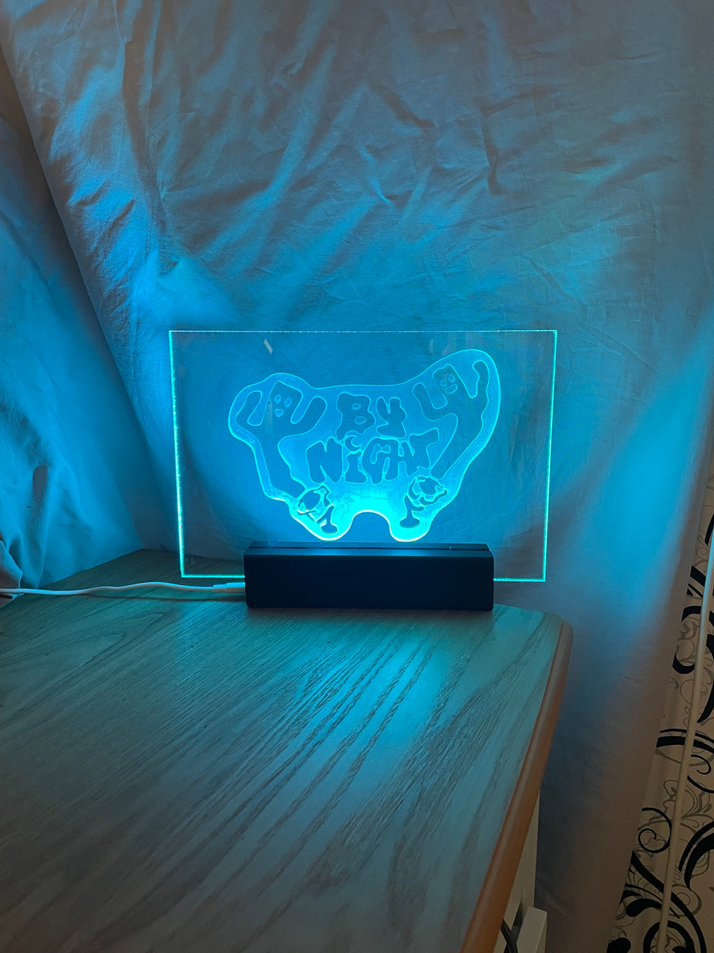 Lampa med utbytbart motiv