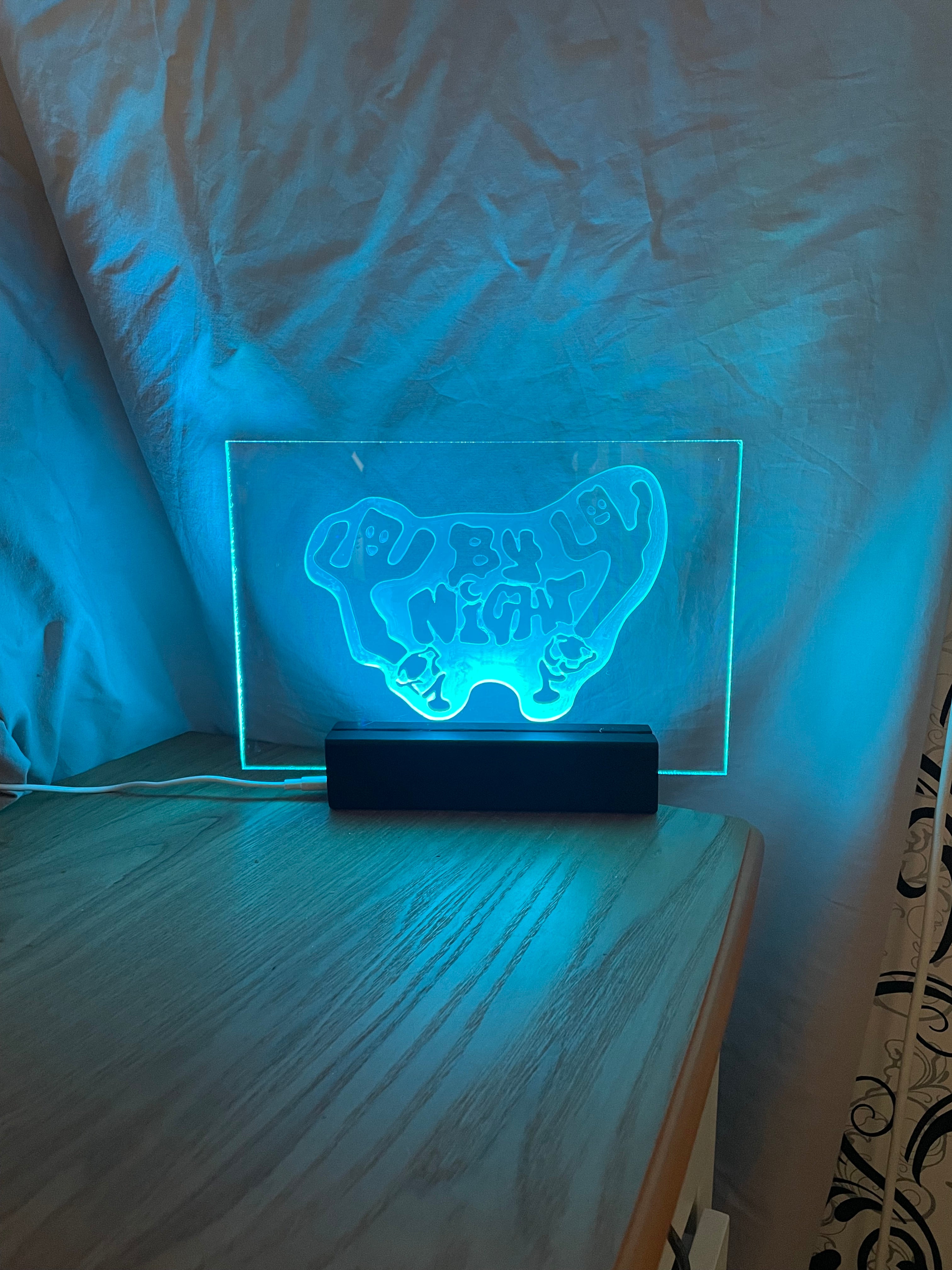 Lampa med utbytbart motiv