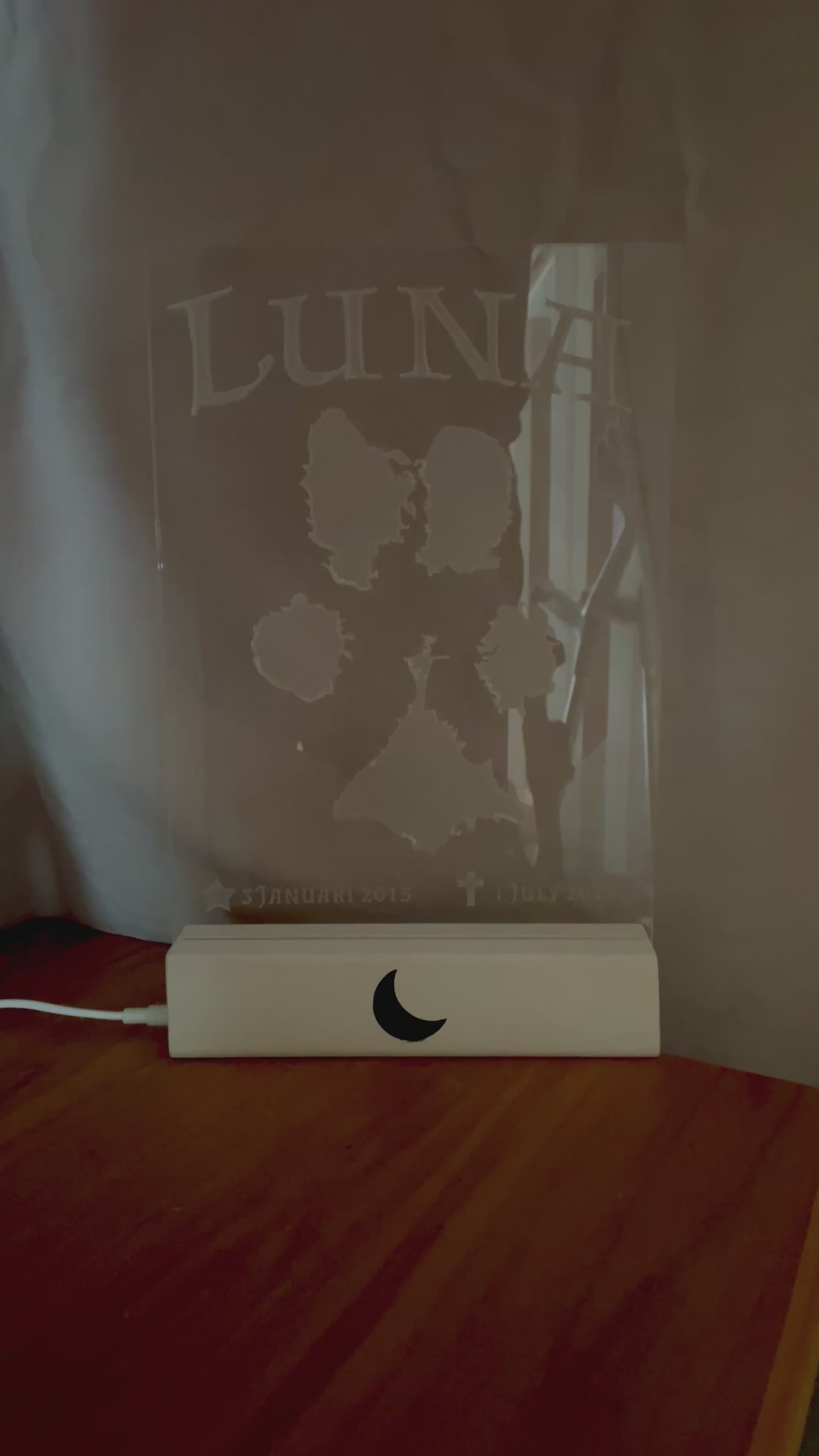 Lampa med utbytbart motiv